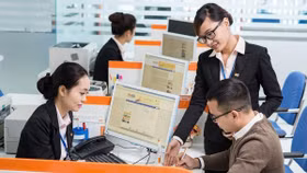 Chào đón hè sang, rộn ràng quà tặng từ SHB