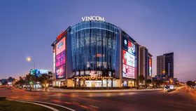 Warburg Pincus thoái vốn, VRE giảm sâu