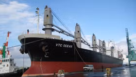 Vietcombank đấu giá khoản nợ của “chúa chổm” Vintranschart