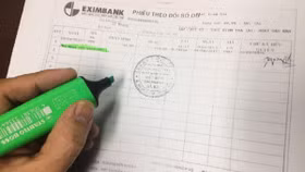 Khách hàng tố mất vàng, "vận hạn" đang đeo đuổi Eximbank?