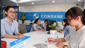 Hậu thôn tính Sacombank, cổ phiếu Eximbank được ra khỏi diện cảnh báo