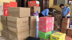 QLTT Hà Giang phát hiện số lượng lớn bánh trung thu nghi nhập lậu từ Trung Quốc