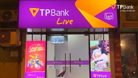 TPBank tăng cường việc khử trùng LiveBank đảm bảo an toàn trong mùa dịch Covid-19
