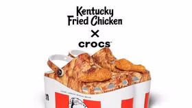 KFC, Crocs hợp tác ra mắt đôi giày thơm mùi... gà rán
