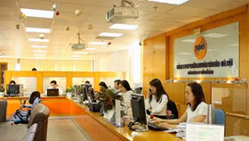 Cổ đông lớn nhất SHS bán gần hết cổ phiếu