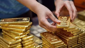 Giá vàng ngày 7/4: Vẫn trên đà lao dốc