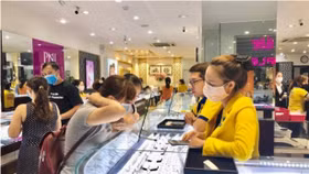 Cổ phiếu ngành bán lẻ đứng trước cơ hội tích lũy trước khi bứt phá vào cuối năm