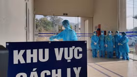 Sáng 1/10, thêm 1 ca mắc COVID-19 là chuyên gia người Nga