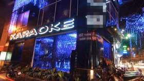 Ngược với nhiều tỉnh thành, Hà Nội vẫn quyết dừng hoạt động quán bar, karaoke đến 16/9