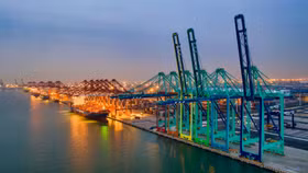 Huawei hỗ trợ Cảng Thiên Tân (Trung Quốc) ra mắt mô hình cảng xanh thông minh