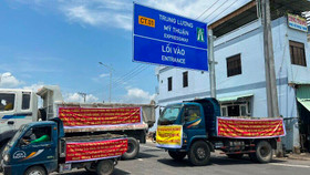 Nhiều doanh nghiệp căng băng rôn "đòi nợ" nhà thầu ngày lễ khánh thành cao tốc Trung Lương - Mỹ Thuận