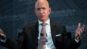 Tỷ phú Jeff Bezos xác nhận quyên góp phần lớn tài sản cho hoạt động từ thiện