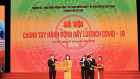 Tập đoàn Sun Group ủng hộ thành phố Hà Nội 55 tỷ đồng mua vắc-xin phòng chống Covid-19