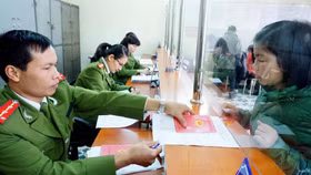 Chính thức thu phí khai thác, sử dụng thông tin trong CSDL Quốc gia về dân cư