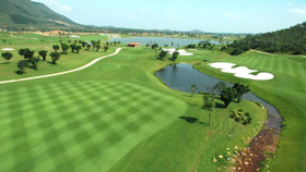 Vụ đánh bạc sân golf Đầm Vạc: Người tổ chức nhóm doanh nhân đánh bạc là ai?