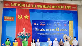 CLB Doanh nhân Sao Đỏ: Thắm tình người mùa dịch