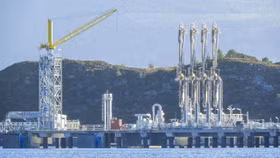 Giá khí đốt tại châu Âu tăng vọt hơn 50% trong tháng 6