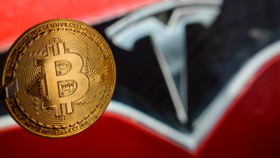 Tesla bán phá giá 75% tài sản bitcoin sau một năm ca ngợi về 'tiềm năng dài hạn' của tiền ảo