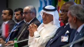 OPEC + duy trì chính sách hiện có trước các lệnh trừng phạt nhắm vào dầu mỏ của Nga