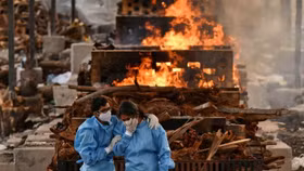 Đại dịch Covid-19 đẩy người dân Ấn Độ đến bước đường cùng