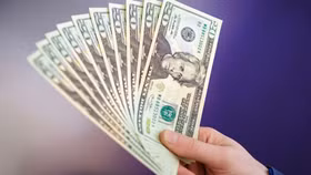 Tỷ giá USD hôm nay ngày 17/12: USD chợ đen sập sâu
