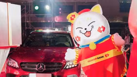 Techcombank tri ân hàng trăm nghìn quà tặng “mèo đại cát” trị giá đến 100 tỷ đồng