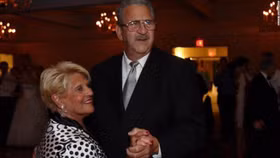 Nhiều tháng phòng ngừa, 40 phút chủ quan, một cặp đôi đã tử vong vì Covid-19