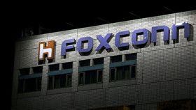 Foxconn đề nghị trả tiền để công nhân tự rời khỏi nhà máy iPhone lớn nhất thế giới