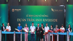 Trần Anh Group chính thức tổ chức lễ bàn giao sổ hồng dự án Trần Anh Riverside