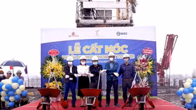 BIC Việt Nam cất nóc dự án chung cư Hanoi Phoenix Tower Cao Bằng