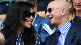 “Drama” gia đình: Tỷ phú Jeff Bezos bị chính anh trai của bạn gái đâm đơn kiện