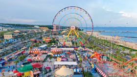 Bắn pháo hoa tầm thấp đêm khai mạc Năm Du lịch quốc gia 2023 tại NovaWorld Phan Thiết