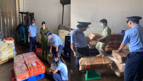 Xử phạt Công ty TNHH Hùng Vương - Sa Đéc vì kinh doanh thực phẩm nhập lậu