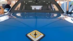 Hãng xe điện được Amazon hậu thuẫn đàm phán mở nhà máy tại Anh