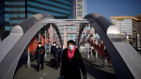 Gần 10,000 ca nhiễm bệnh, WHO tuyên bố tình trạng khẩn cấp toàn cầu đối với virus corona