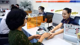 Chính sách tiền tệ đang đứng giữa “ngã ba đường”?