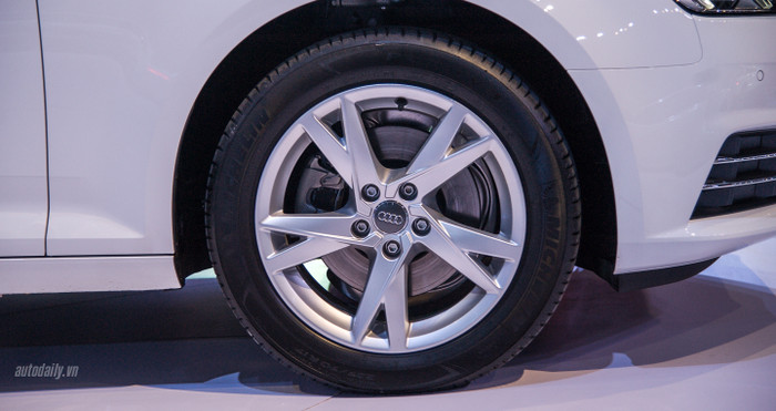 Chọn Audi A4 2016 hay Mercedes-Benz C200 2015? ảnh 4