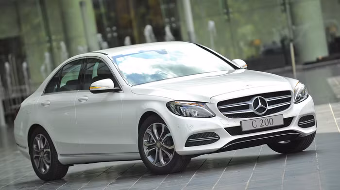 Chọn Audi A4 2016 hay Mercedes-Benz C200 2015? ảnh 7