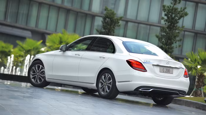 Chọn Audi A4 2016 hay Mercedes-Benz C200 2015? ảnh 11