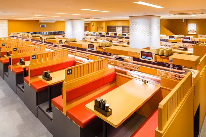 không gian nhà hàng Sushiro