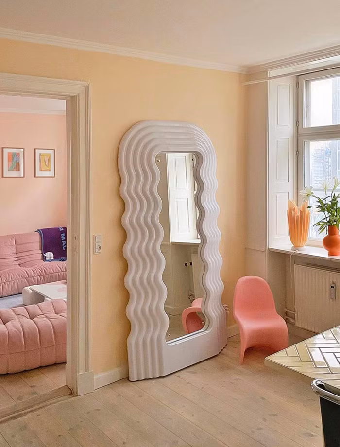 Gương Ultrafragola, chiếc gương ‘sống ảo’ chiếm sóng mạng xã hội trong thời gian qua - Ảnh 4.