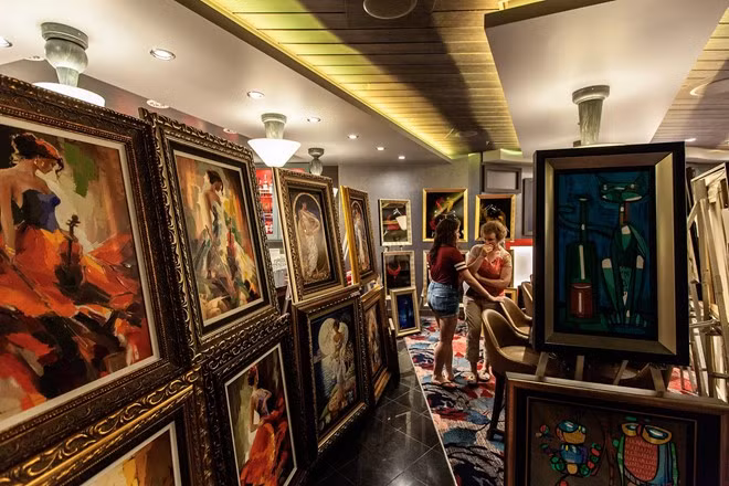 Cuộc sống xa xỉ trên du thuyền lớn nhất thế giới ảnh 13