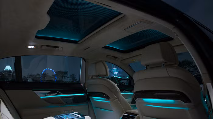 Cửa sổ trời toàn cảnh Sky Lounge - Chuyển động hòa cùng cảm xúc copy.JPG