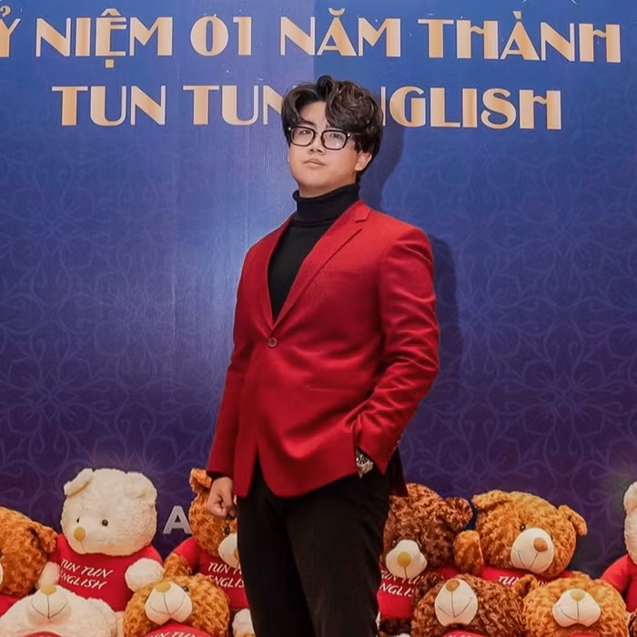 Nam sinh 2k3 khởi nghiệp thành công bằng tư duy truyền cảm hứng