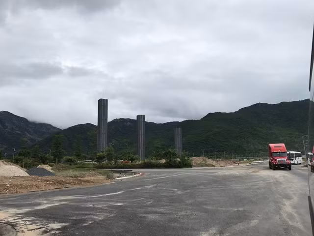 Hàng trăm dự án nghỉ dưỡng "bủa vây", hạ tầng giao thông Nha Trang quá tải ảnh 14