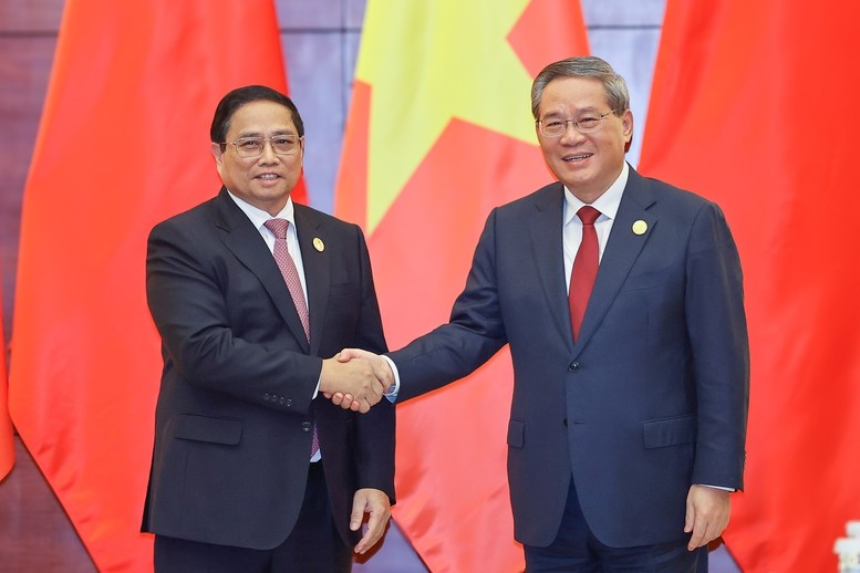 Thủ tướng đề nghị Trung Quốc hỗ trợ Việt Nam đẩy mạnh triển khai 3 tuyến đường sắt