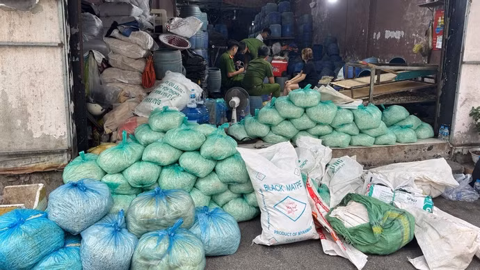 Nhóm đối tượng dùng chất cấm sản xuất giá đỗ, thu lợi khoảng 8 tỷ đồng