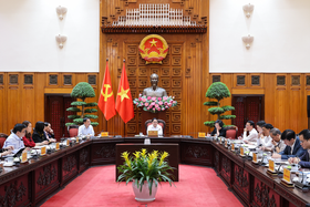 Thủ tướng Chính phủ Phạm Minh Chính làm việc với Tổ công tác an ninh năng lượng về các giải pháp trước tác động từ diễn biến phức tạp của cuộc xung đột quân sự tại Trung Đông