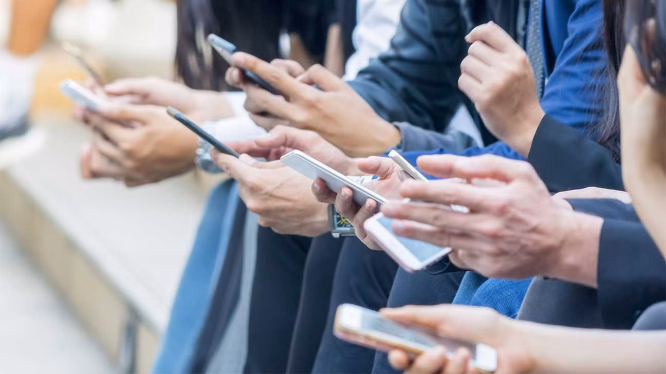 cell-phone-addiction.jpg