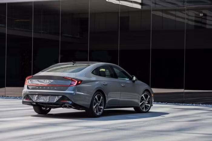 Hyundai Sonata phiên bản cuối cùng lộ diện?